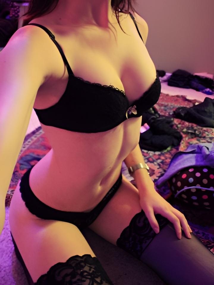 Бронислава привлекательная девушка из Амурска цена от 2000 руб