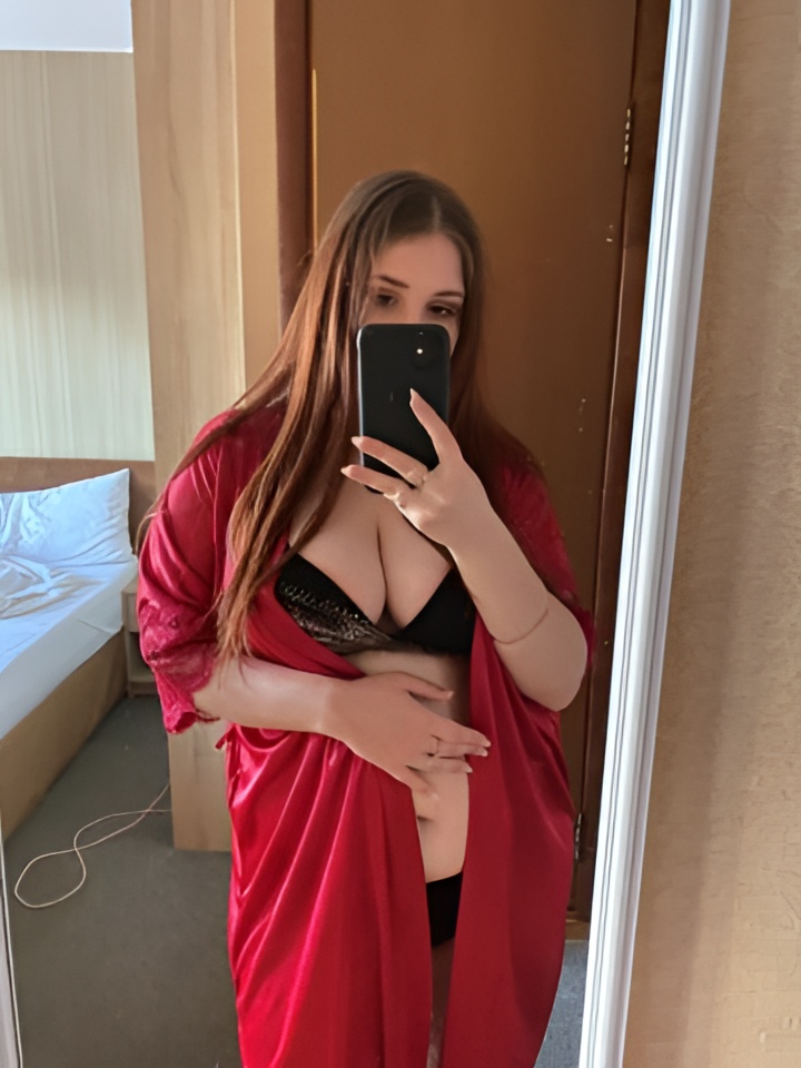 Галина привлекательная девушка из Амурска цена от 2500 руб