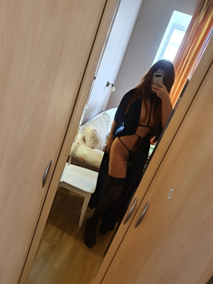 Лина привлекательная девушка из Амурска цена от 4000 руб