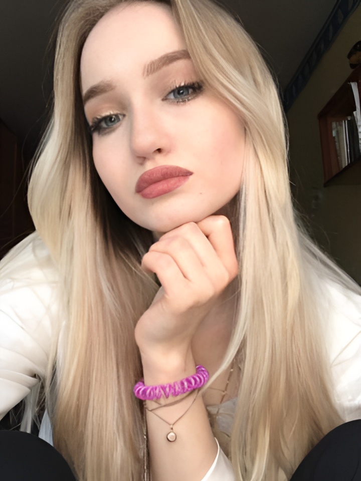 Викуля привлекательная девушка из Амурска цена от 1500 руб